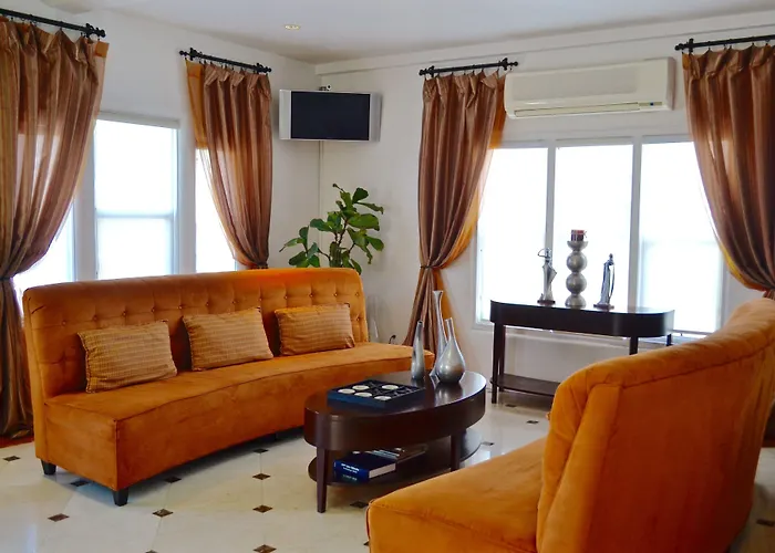 El Primero Hotel